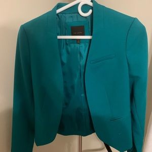 This fits on the cropped side